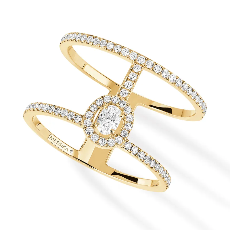 Glam'Azone pavé ring in yellow gold: two parallel diamond-set bands joined at the centre by an oval diamond in a pavé halo, on a pale grey ground.