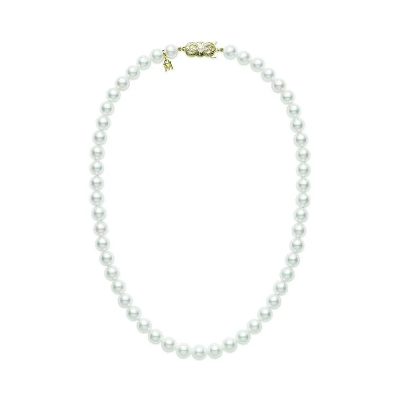Akoya cultured pearl strand of matched white pearls laid in a circle, with a small yellow gold clasp